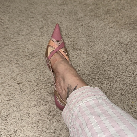 Multicolored, mauve gold peach snake print, pointed toe, lower heel pumps - Picture 13 of 14